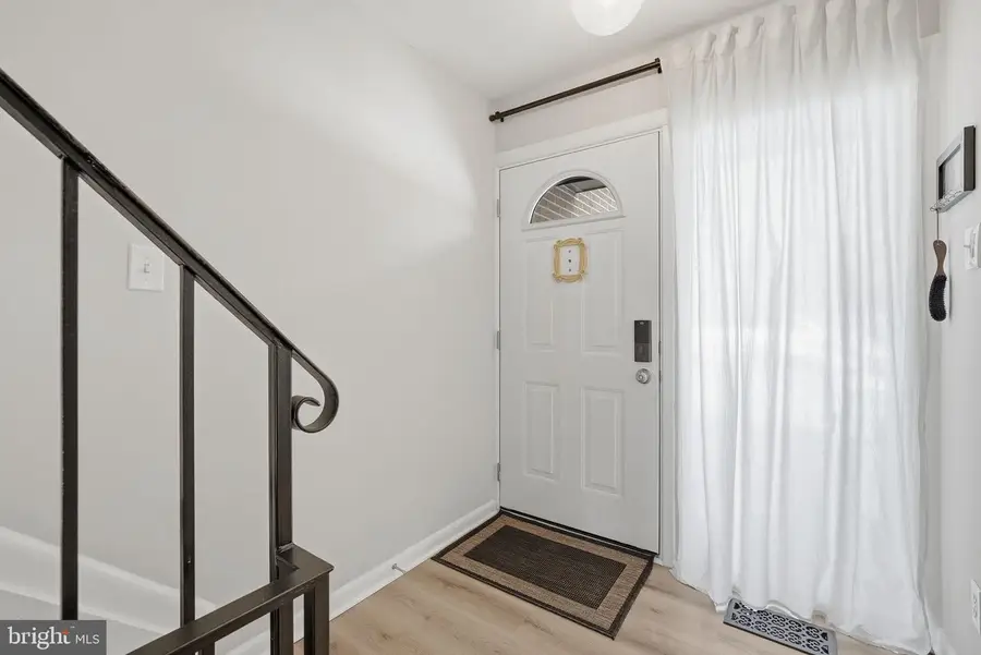 8309 Highcliffe Ct, Annandale, VA 22003 - #2