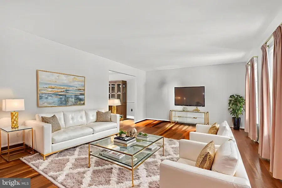 8836 Shadowlake Way, Springfield, VA 22153 - #3