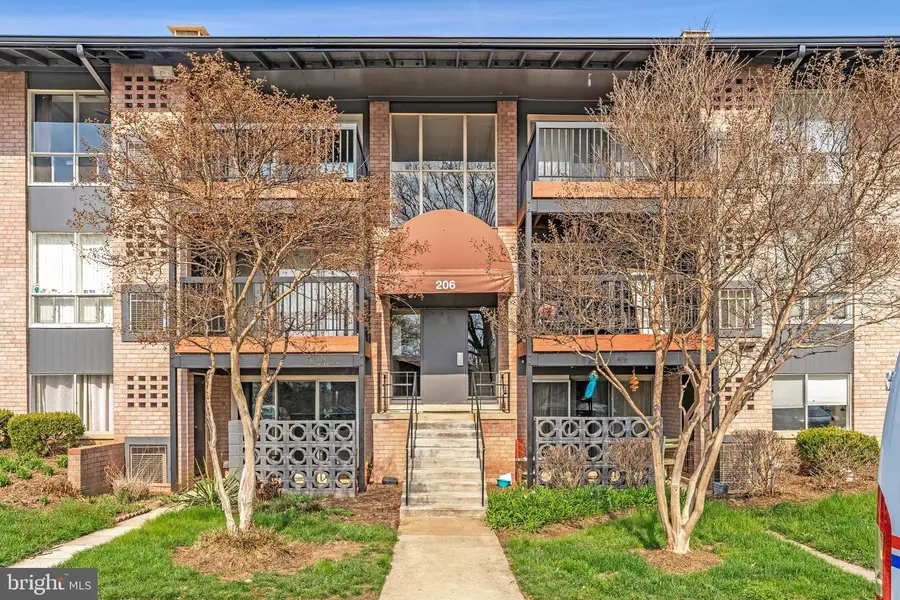 206 Park Terrace Ct Se #38, Vienna, VA 22180 - #2