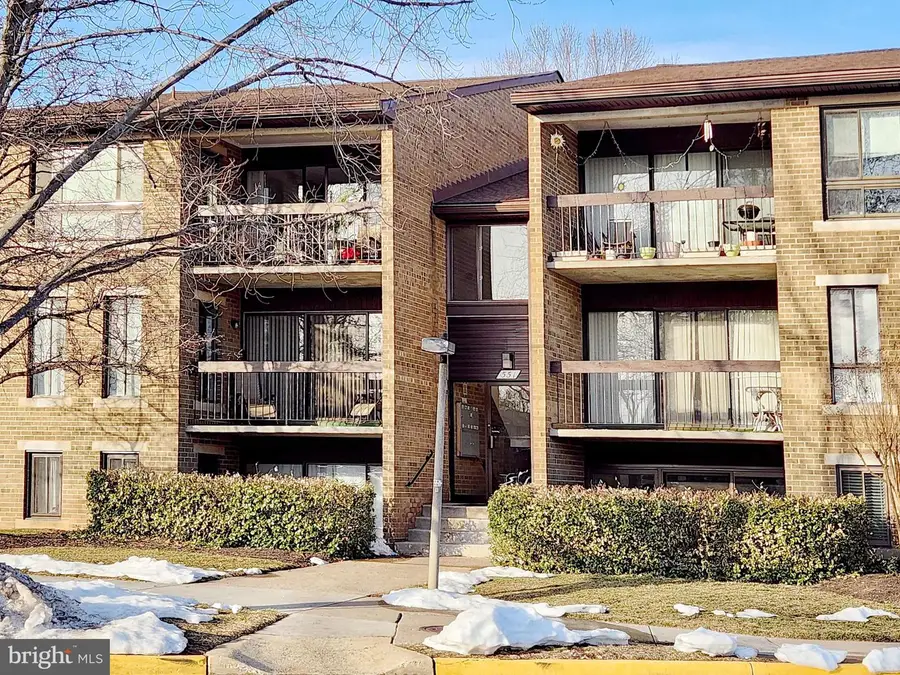 551 Florida Ave #202, Herndon, VA 20170 - #2