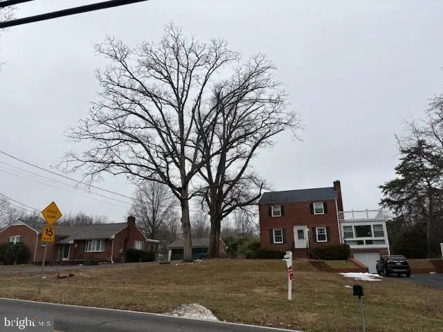 5216 Clifton St, Alexandria, VA 22312 - #3