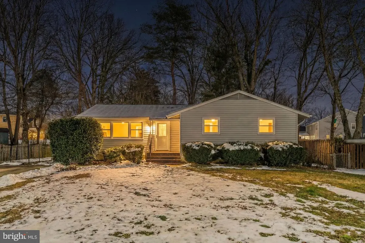 606 Meadow Ln Sw, Vienna, VA 22180 - #1