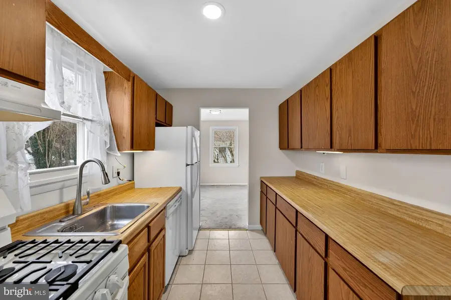 2950 Rosemary Ln, Falls Church, VA 22042 - #2