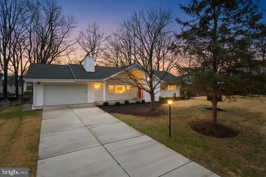 10009 Fairoaks Rd, Vienna, VA 22181 - #2