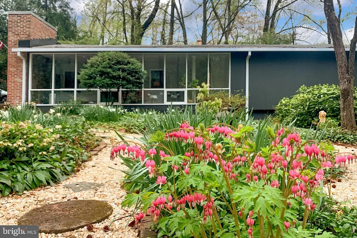 1812 Drury Ln, Alexandria, VA 22307 - #1