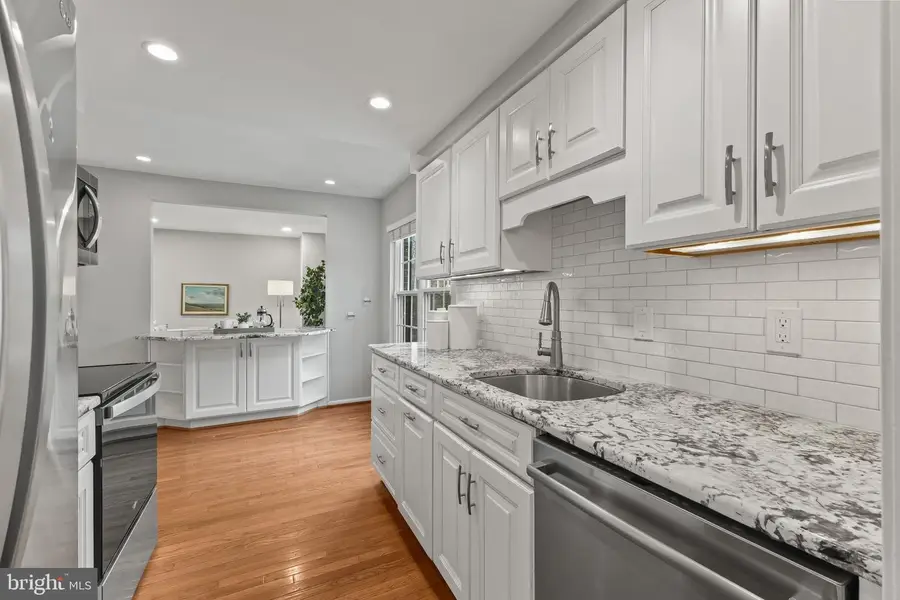 5759 Heritage Hill Dr, Alexandria, VA 22310 - #3