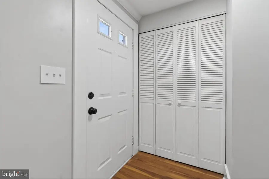 8336 Claremont Woods Dr, Alexandria, VA 22309 - #2