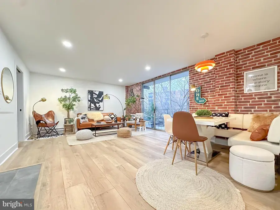 3245 Rio #206, Falls Church, VA 22041 - #3