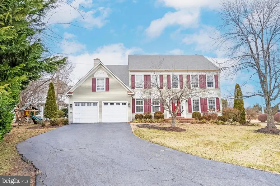 14216 Hartwood Ct, Centreville, VA 20121 - #2