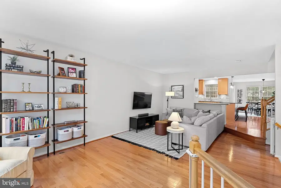 1396 Park Garden Ln, Reston, VA 20194 - #2