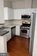 4144 Fountainside Ln #102, Fairfax, VA 22030 - #2