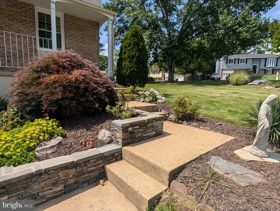 6816 Rock Creek Ct, Alexandria, VA 22306 - #2