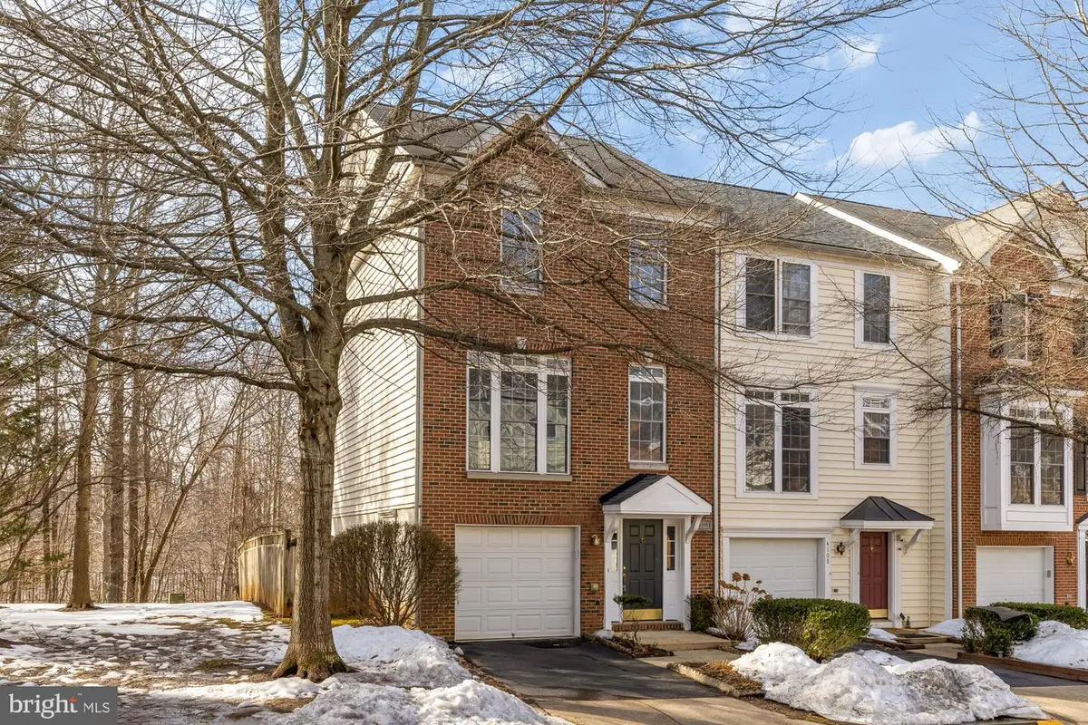 4110 Fairfax Center Creek Dr, Fairfax, VA 22030 - #1