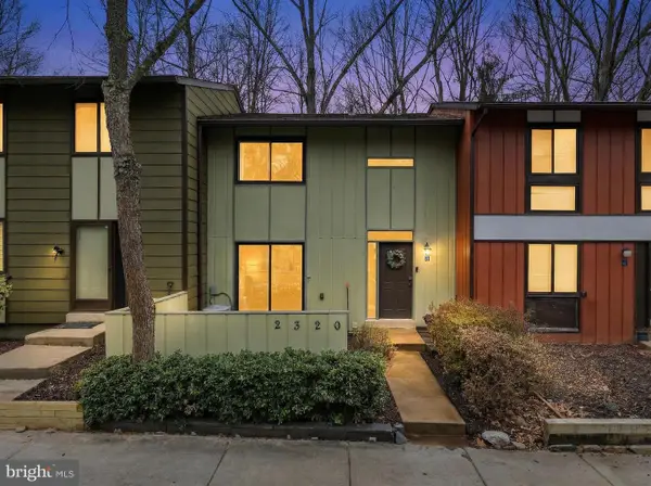 2320 Emerald Heights Ct, RESTON, VA 20191