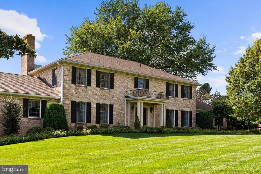 1207 Towlston Rd, Great Falls, VA 22066 - #2