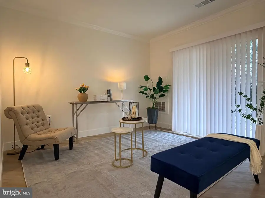 2204 Westcourt Ln #112, Herndon, VA 20170 - #3