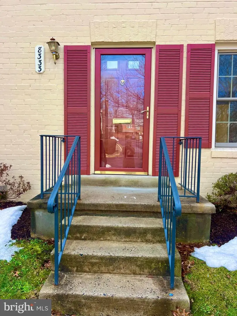 8333 Garfield Ct, Springfield, VA 22152 - #3