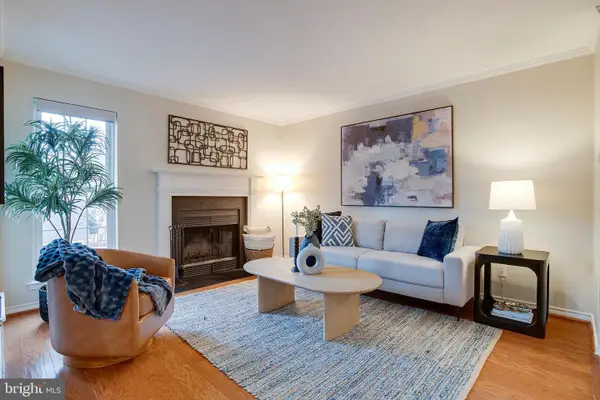 1534 Lincoln Way #202, MCLEAN, VA 22102