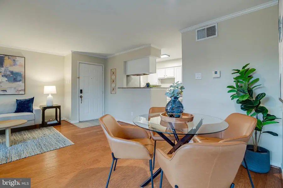 1534 Lincoln Way #202, McLean, VA 22102 - #2