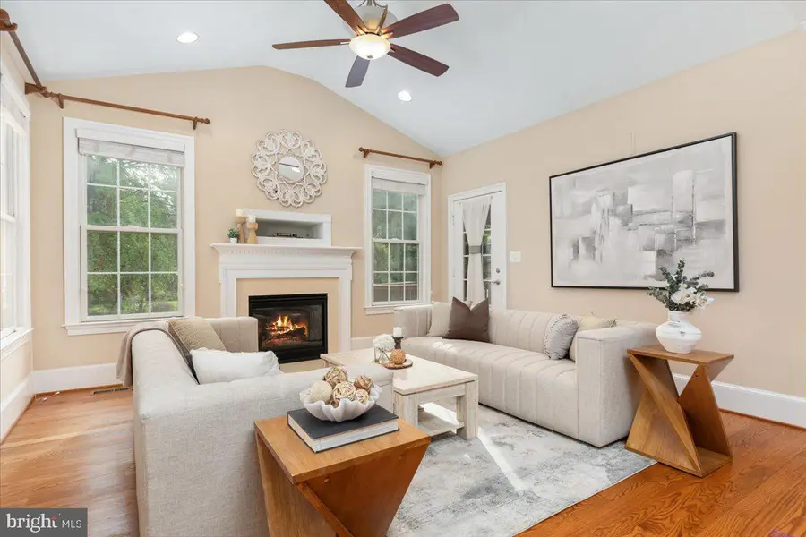 3003 Beechwood Ln, Falls Church, VA 22042 - #2