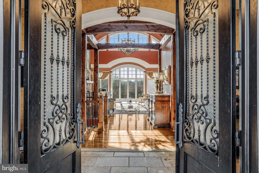 1017 Windswept Dr, Great Falls, VA 22066 - #3