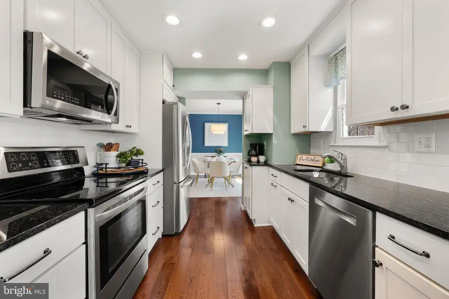 9078 Brook Ford Rd, Burke, VA 22015 - #3