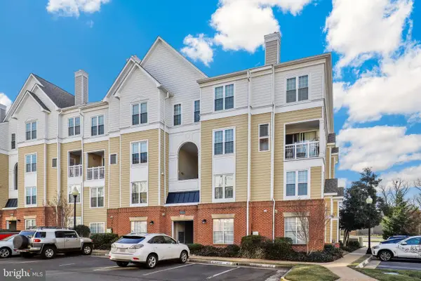 2111 Highcourt Ln #201, HERNDON, VA 20170