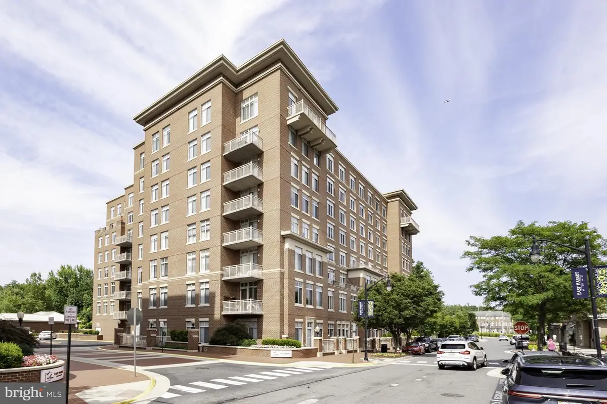 4480 Market Commons Dr #715, Fairfax, VA 22033 - #1