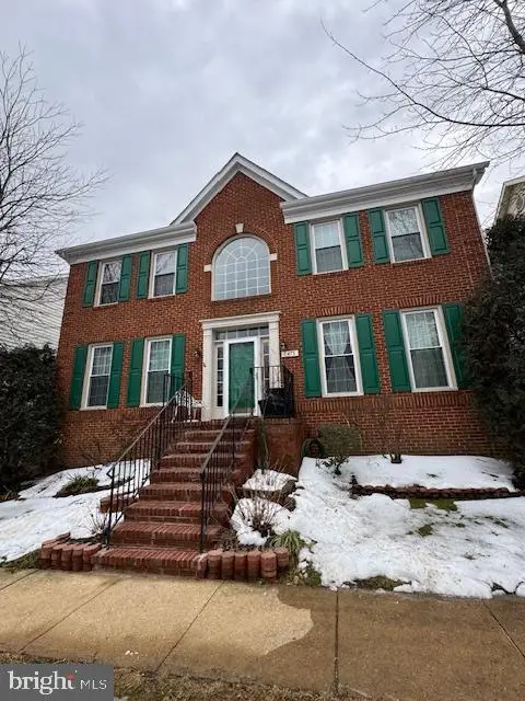 6475 Patuxent Vista Dr, Alexandria, VA 22312 - #1