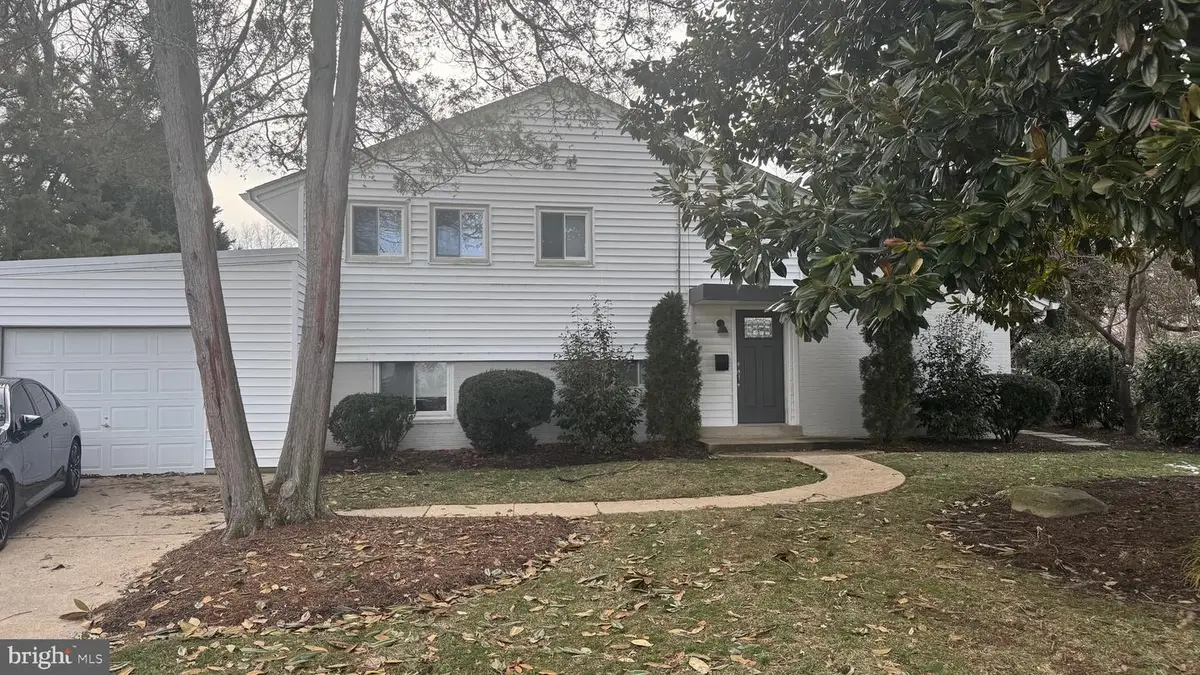 1017 Croton Dr, Alexandria, VA 22308 - #1