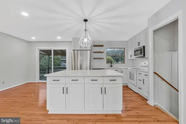 704 Alabama Dr, HERNDON, VA 20170