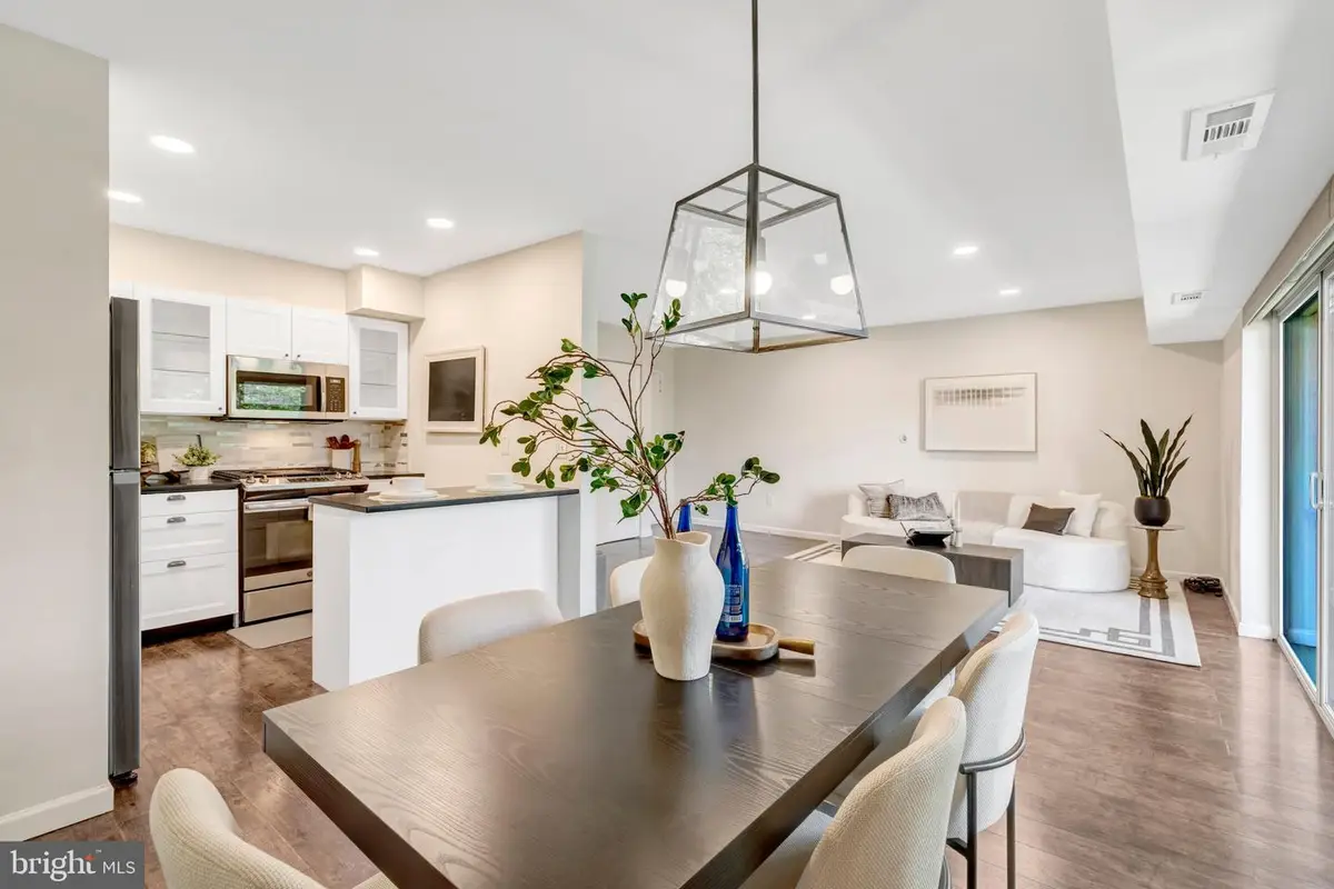 7839 Enola St #103, McLean, VA 22102 - #1