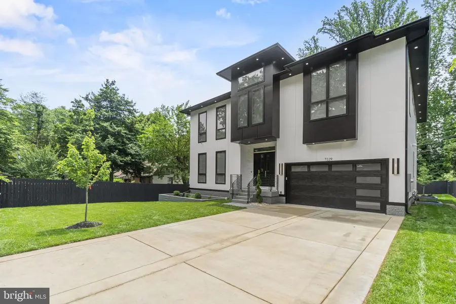 7229 Deborah Dr, Falls Church, VA 22046 - #2