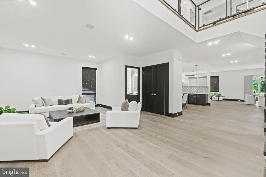 7229 Deborah Dr, Falls Church, VA 22046 - #3