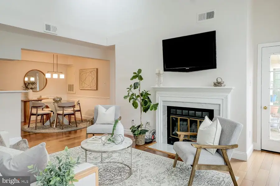 2224 Springwood Dr #j, Reston, VA 20191 - #2