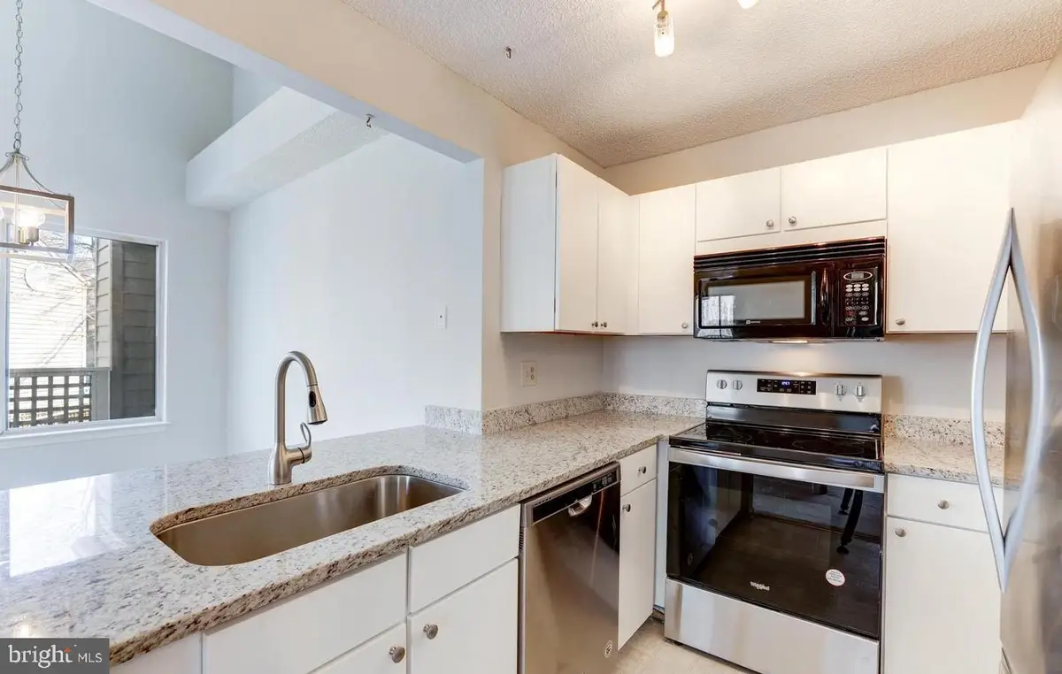 11731-e Summerchase Cir #1731e, Reston, VA 20194 - #1