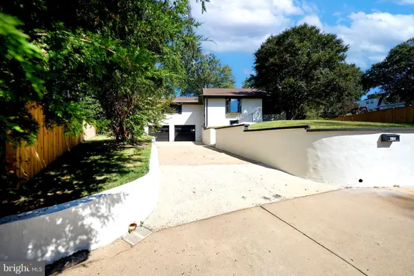 1904 Lamson Pl, MCLEAN, VA 22101