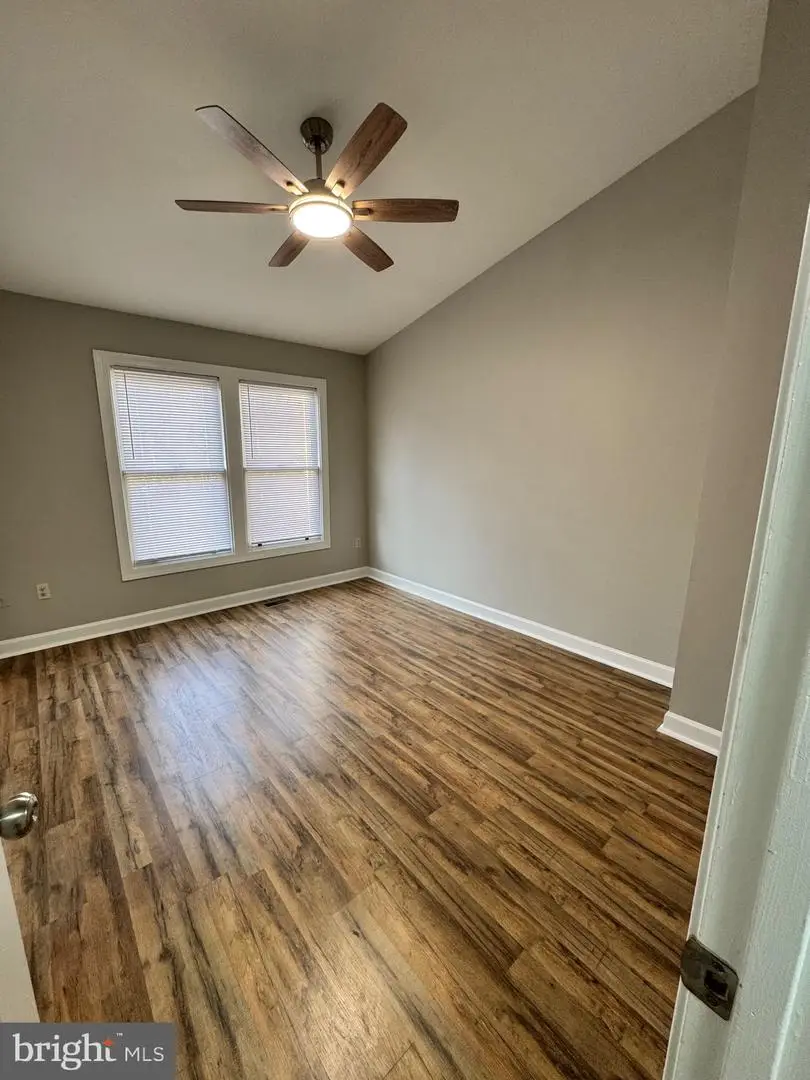 9532 Shepherd Hills Dr, Lorton, VA 22079 - #3