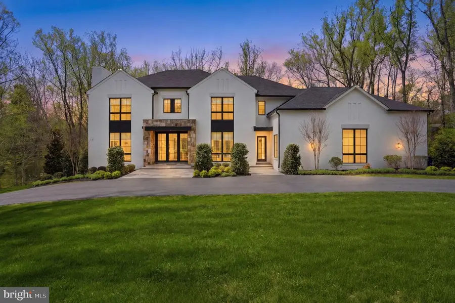 938 Saigon Rd, McLean, VA 22102 - #2