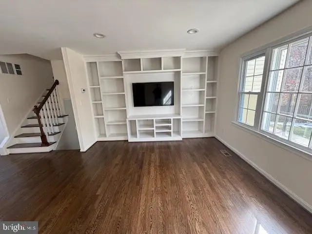 9315 Winbourne Rd, Burke, VA 22015 - #3