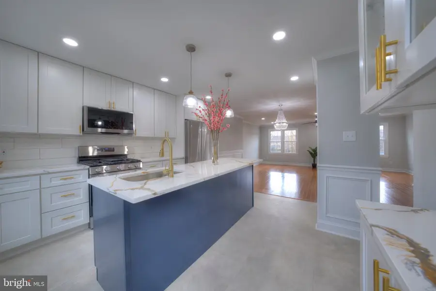 3154 Stratford Ct, Oakton, VA 22124 - #2