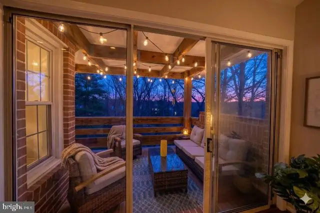 11168 Beaver Trail Ct, Reston, VA 20191 - #2