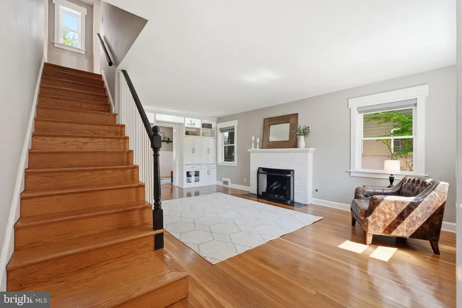 6060 Wooten Dr, Falls Church, VA 22044 - #2