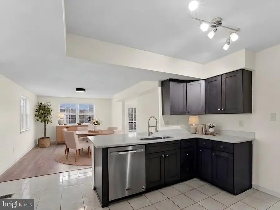 13511 Chevy Chase Ct, Chantilly, VA 20151 - #3