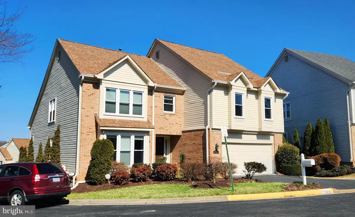 7506 Silver Maple Ln, Falls Church, VA 22042 - #1