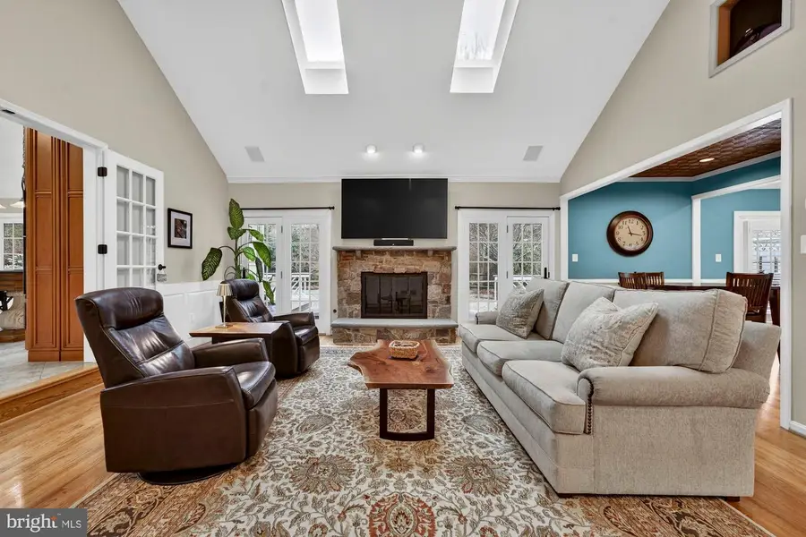 15197 Wetherburn Dr, Centreville, VA 20120 - #2