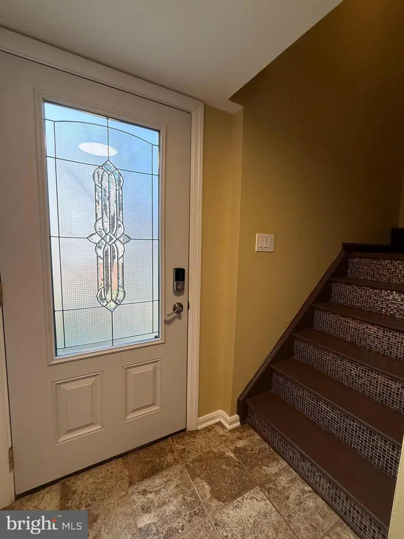 8318 Uxbridge Ct, Springfield, VA 22151 - #2