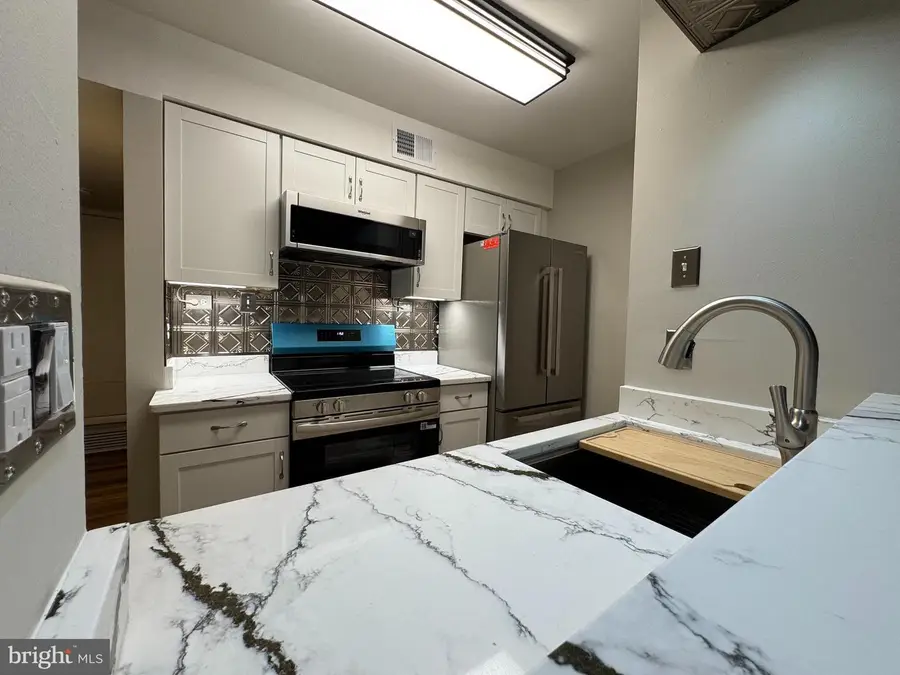 5812 Royal Ridge Dr #c, Springfield, VA 22152 - #2