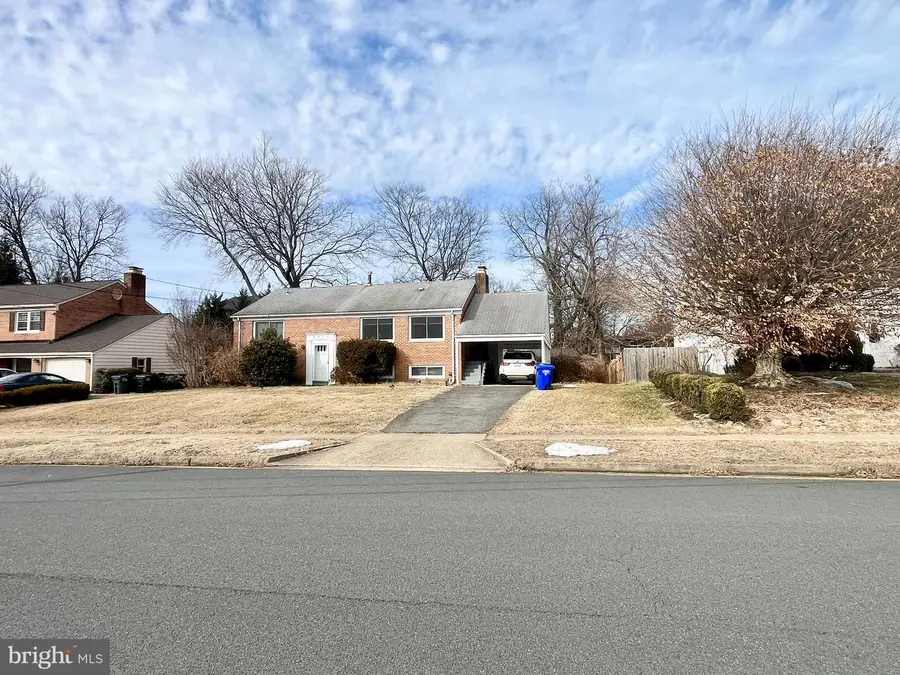 6930 Southridge Dr, McLean, VA 22101 - #2