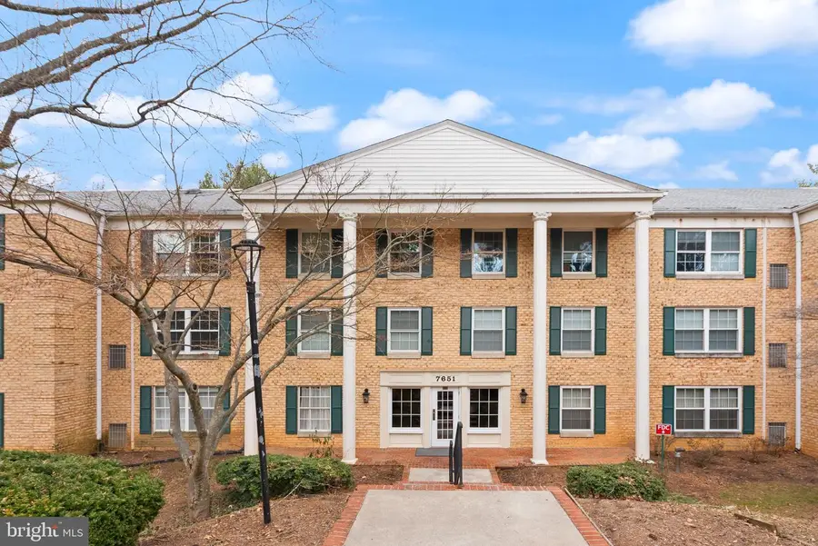7651 Tremayne Pl #211, McLean, VA 22102 - #2
